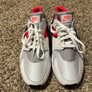 Mens Nike Huarache size 11